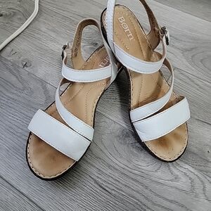BORN white leather sandals with ankle strap Size 37/ 6.5-7 US Comfortable
